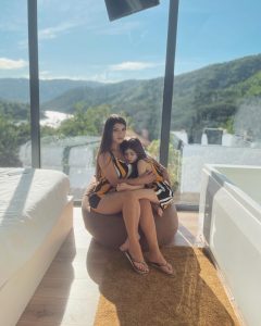 Yasmin Dafne, filha de Sofia Sousa e Tierry Vilson