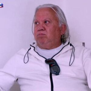 Casados à Primeira Vista: Carlos passa-se com cheiro da casa de Paula! 